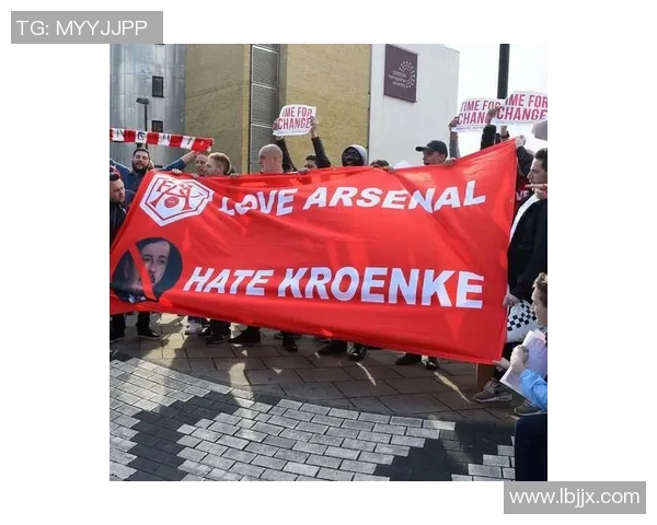 十年前足球球星阵容回顾与当今足坛巨星对比分析 十年前足球球星阵容回顾与当今足坛巨星对比分析