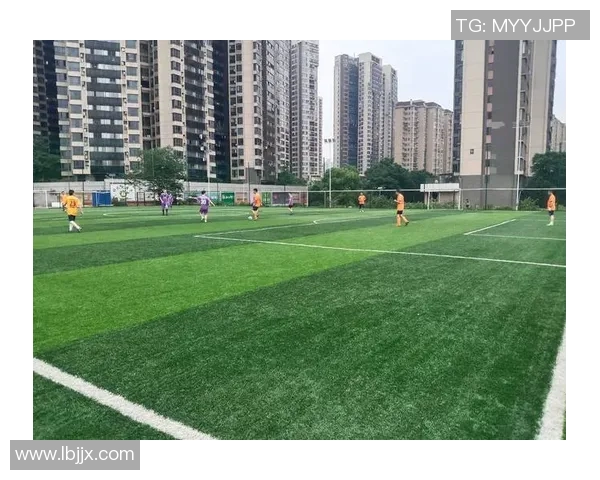 哈雷德引领绿茵风暴再掀传奇征程展现足球精神与激情力量 哈雷德引领绿茵风暴再掀传奇征程展现足球精神与激情力量