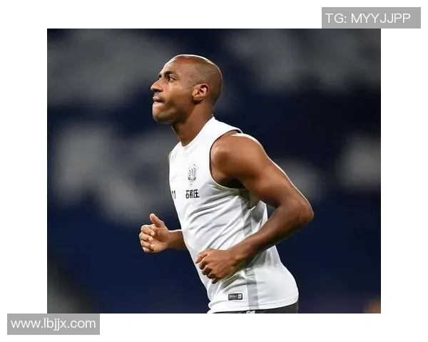 广州恒大这位足球球星是谁? 广州恒大这位足球球星是谁?