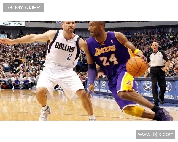 足球球星虚晃妙技解析:如何通过假动作突破防守打破僵局